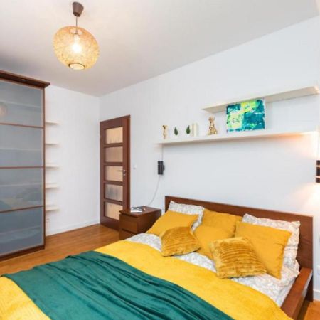 Superapart Wilanowska 7, "Pet-Friendly With Elevator & Parking" Lejlighed Warszawa Eksteriør billede