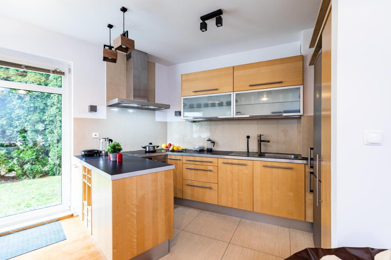 Superapart Wilanowska 7, "Pet-Friendly With Elevator & Parking" Lejlighed Warszawa Eksteriør billede