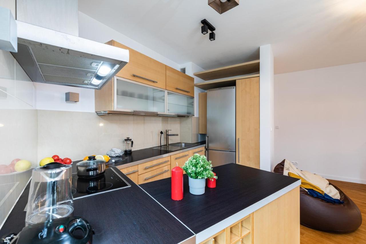 Superapart Wilanowska 7, "Pet-Friendly With Elevator & Parking" Lejlighed Warszawa Eksteriør billede