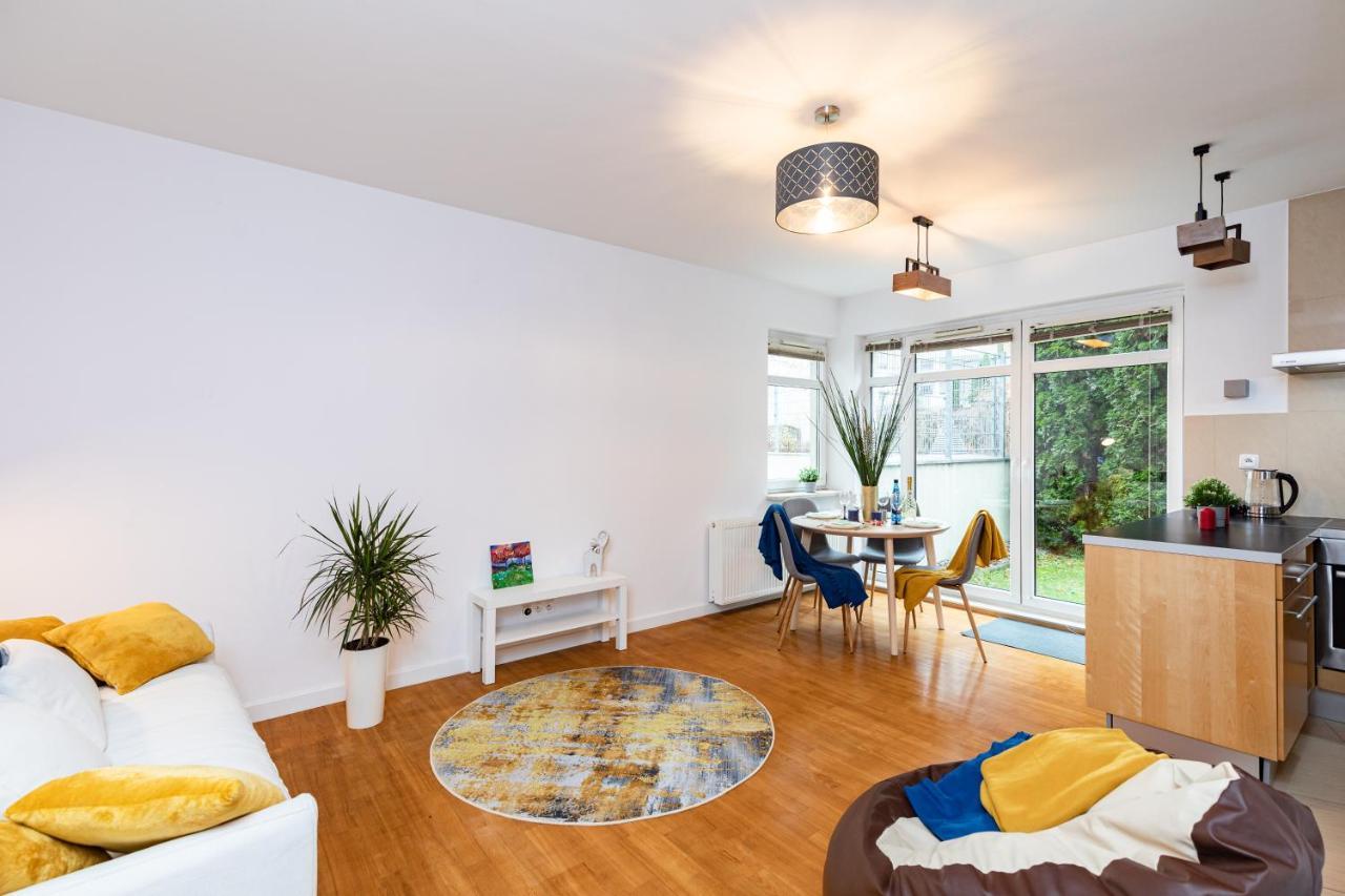 Superapart Wilanowska 7, "Pet-Friendly With Elevator & Parking" Lejlighed Warszawa Eksteriør billede